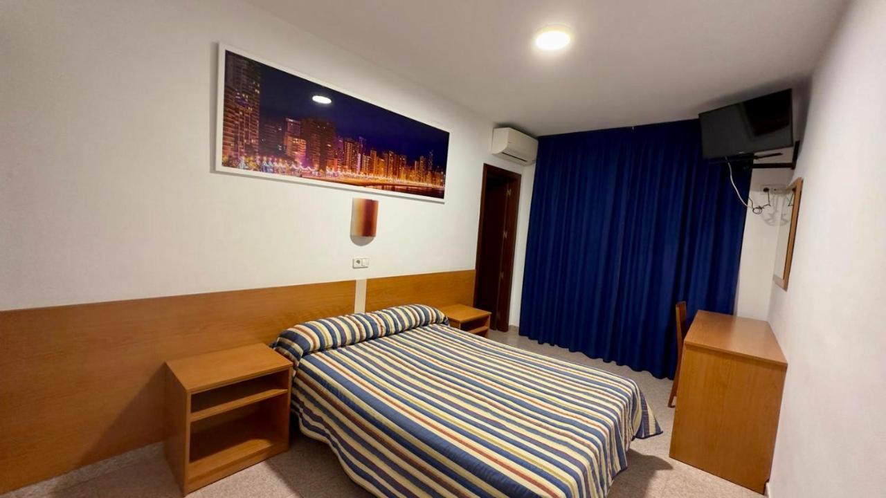 Pension La Orozca Бенидорм Экстерьер фото