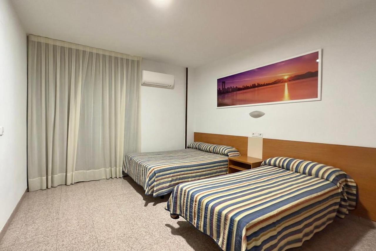 Pension La Orozca Бенидорм Экстерьер фото