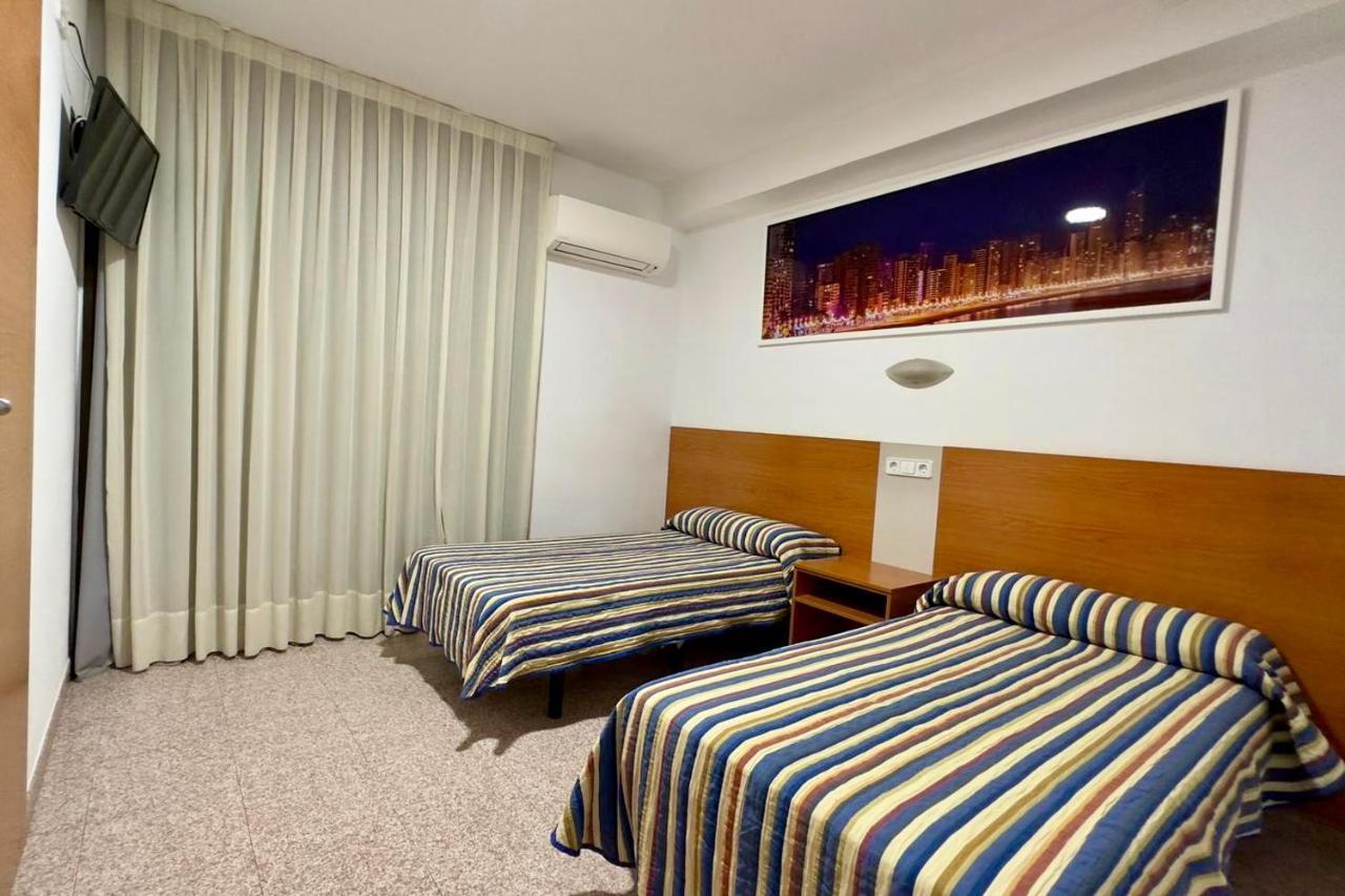 Pension La Orozca Бенидорм Экстерьер фото