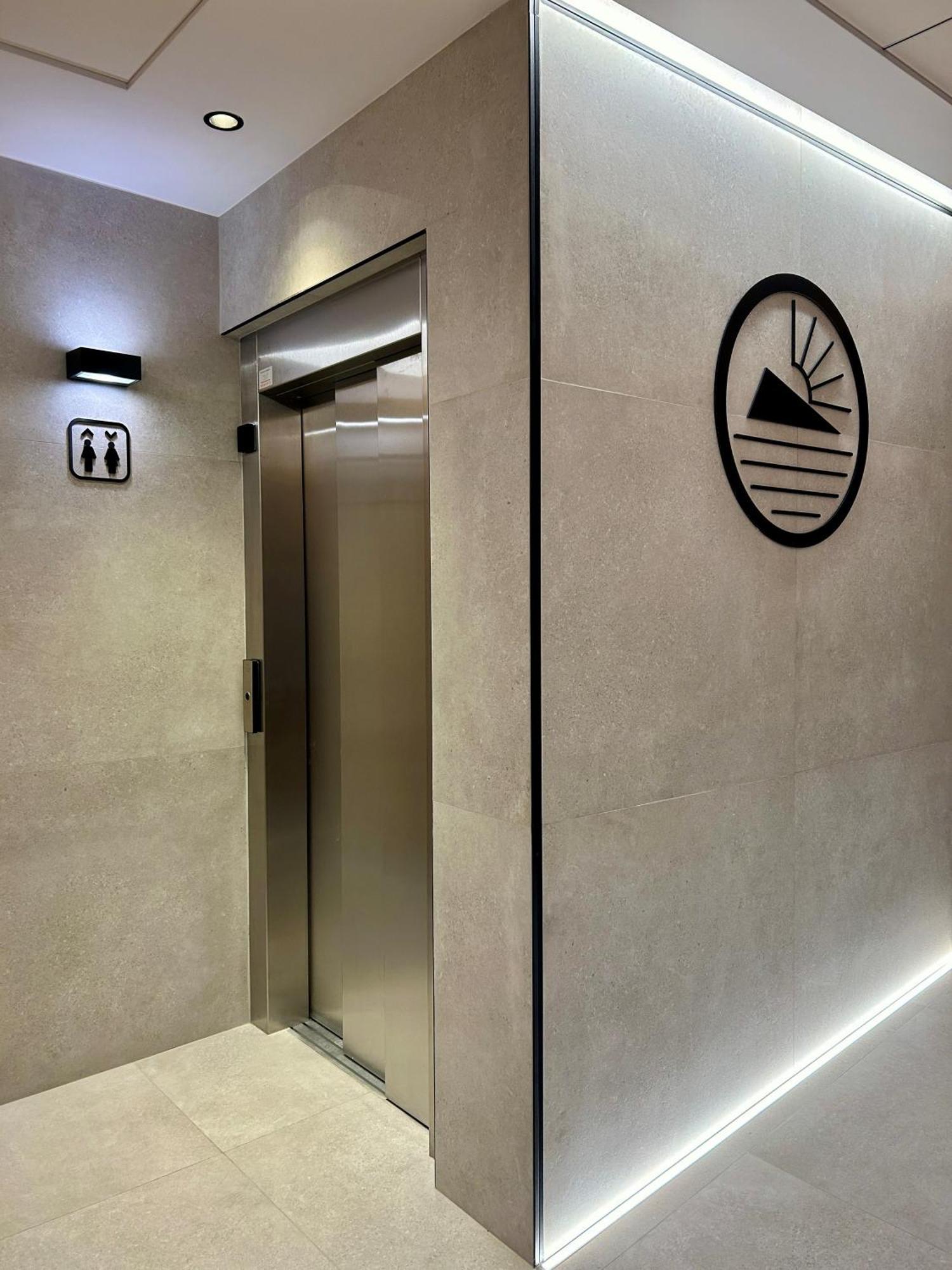 Pension La Orozca Бенидорм Экстерьер фото