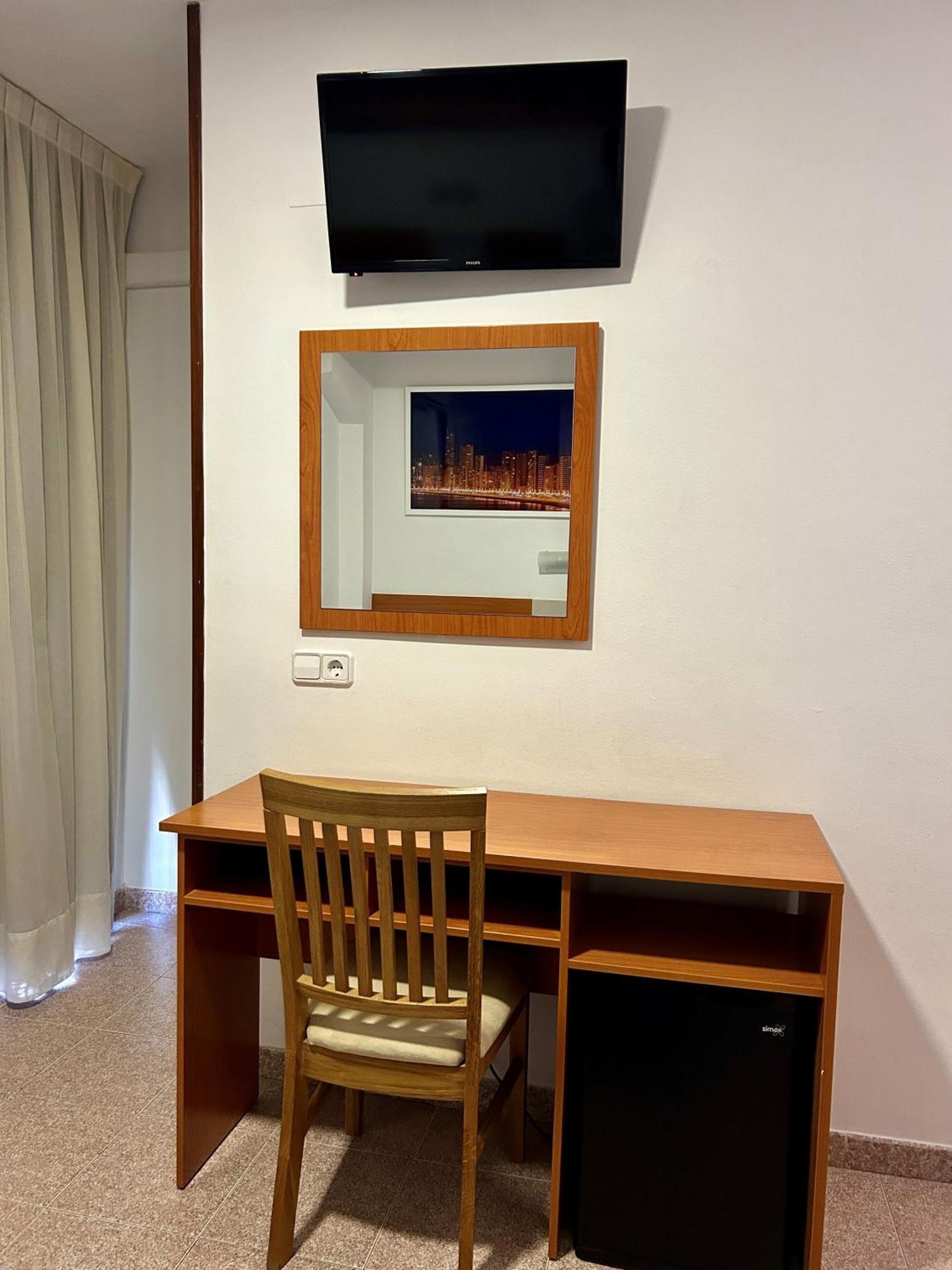 Pension La Orozca Бенидорм Экстерьер фото