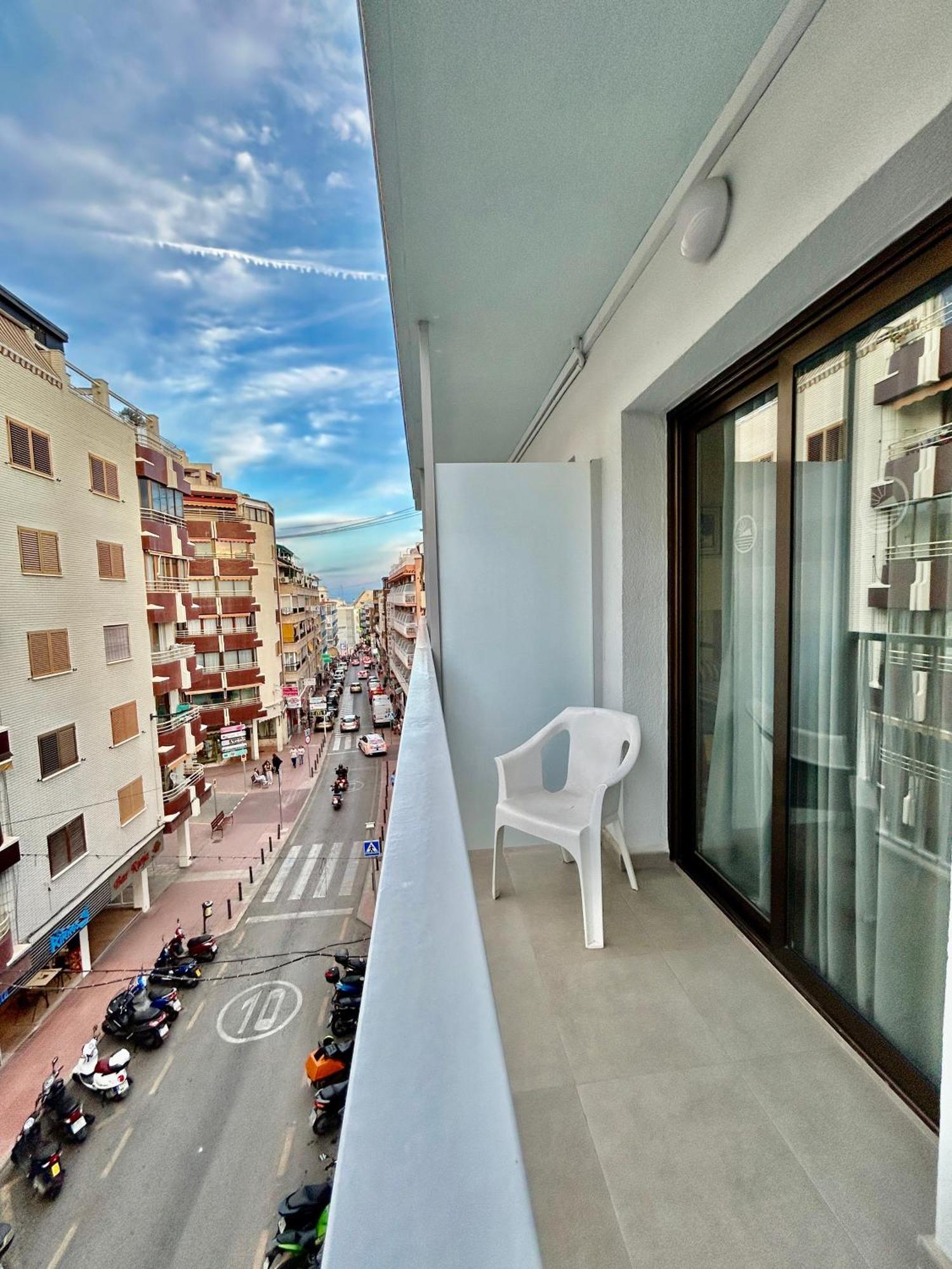 Pension La Orozca Бенидорм Экстерьер фото