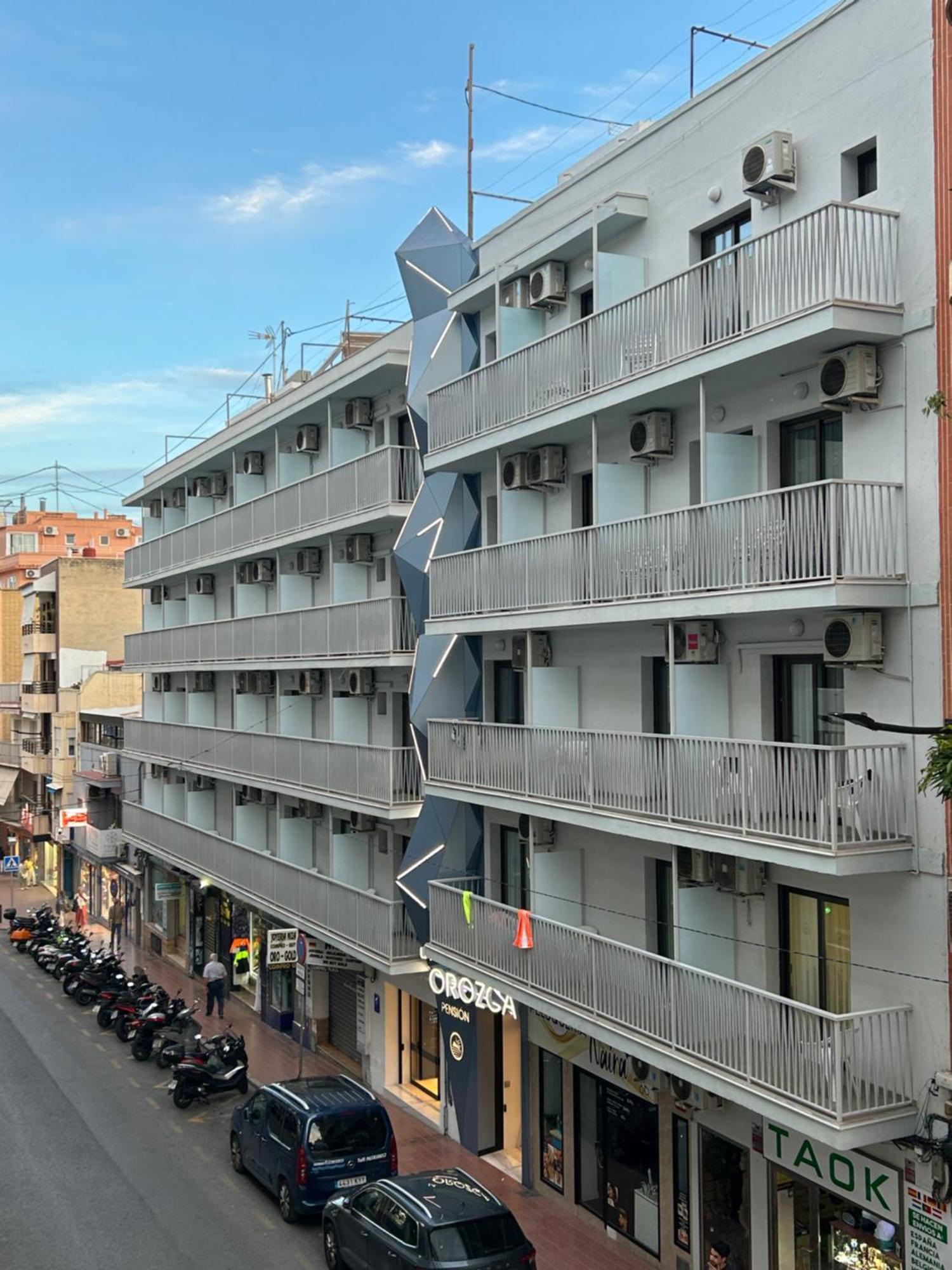 Pension La Orozca Бенидорм Экстерьер фото