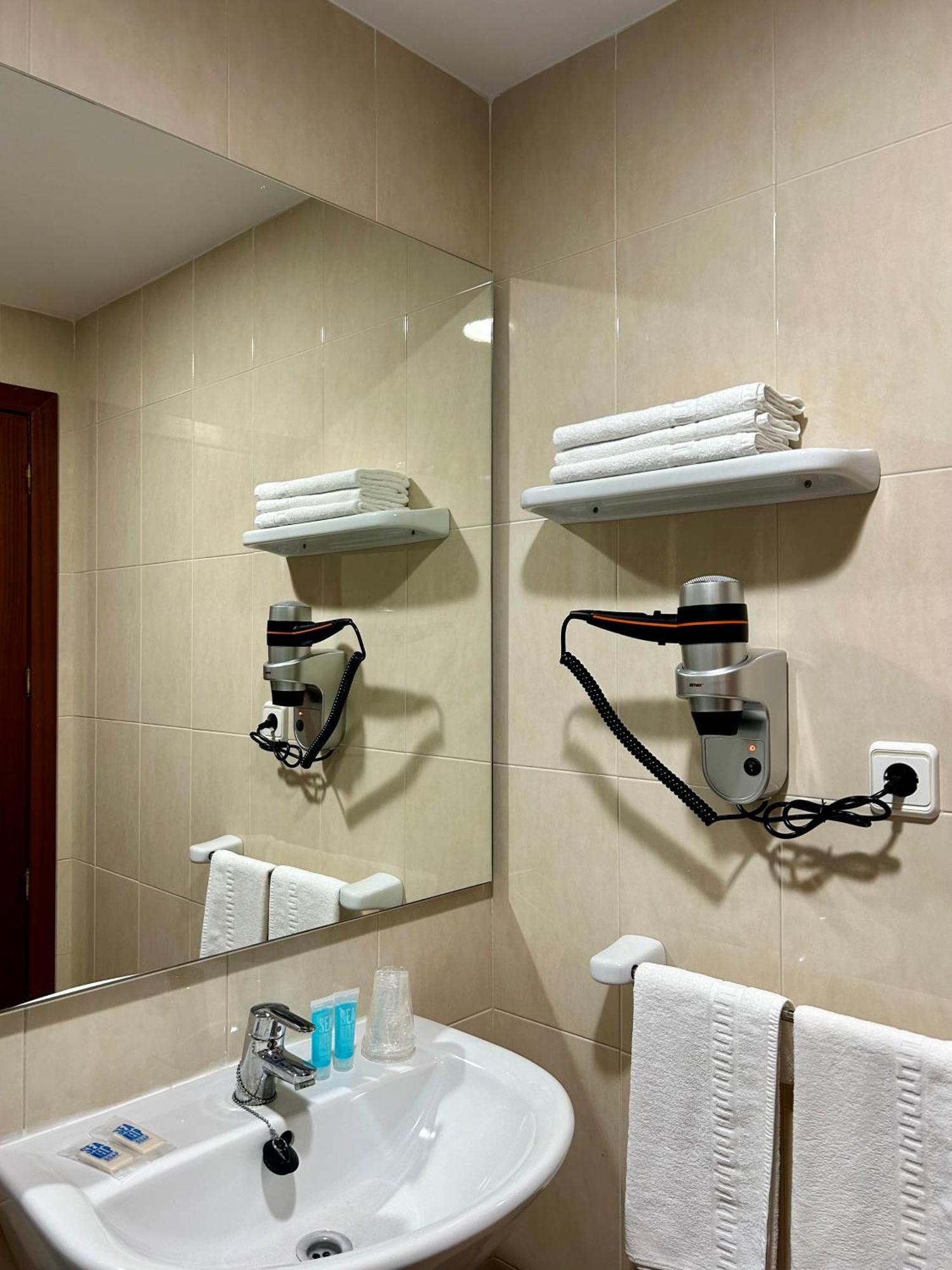Pension La Orozca Бенидорм Экстерьер фото