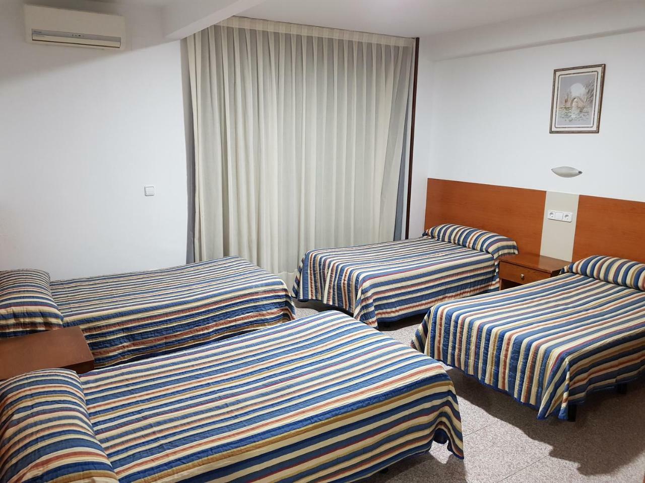 Pension La Orozca Бенидорм Экстерьер фото